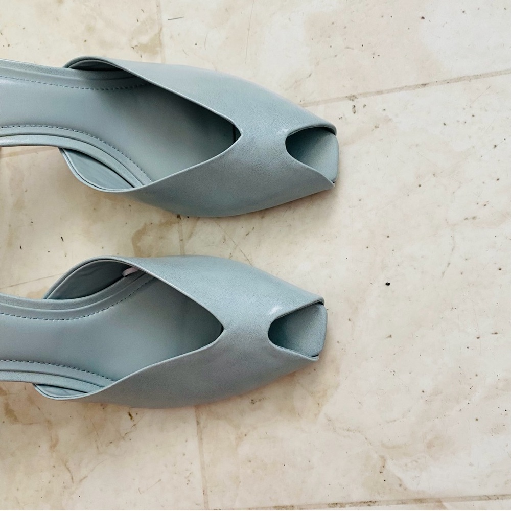 $60 Zara Dusty Blue Faux Patent Leather Peep Toe Heels Sandals Mules Size 8.5 - Picture 8 of 13